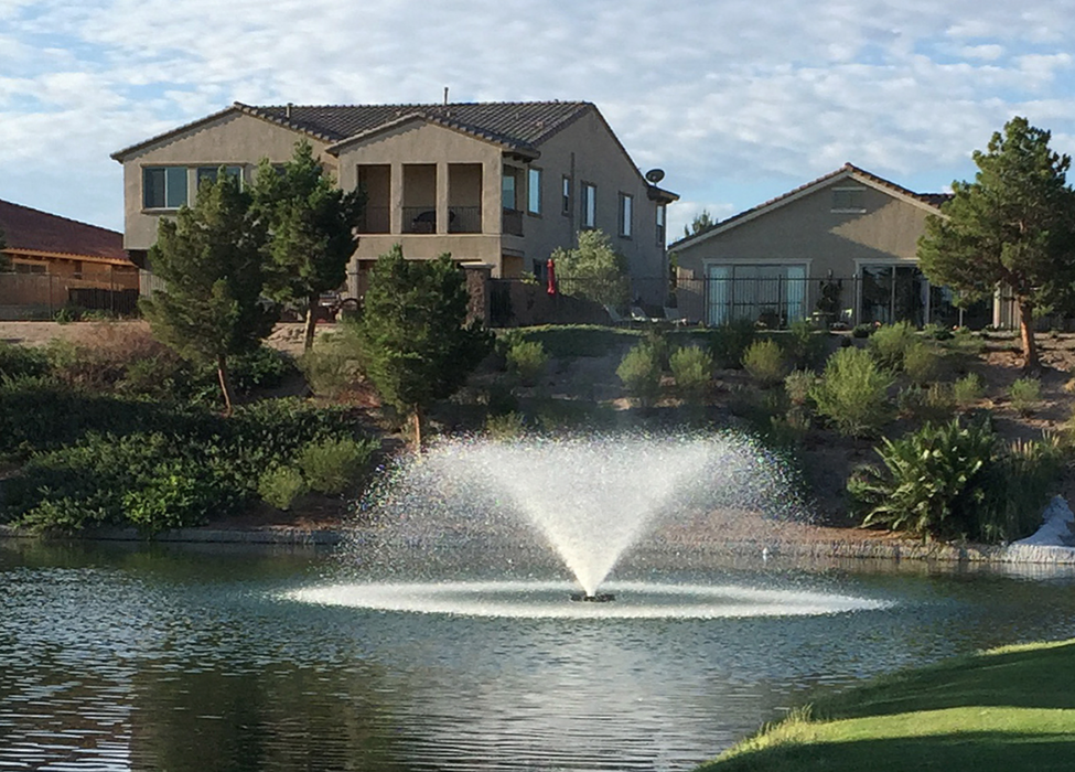 Otterbine Sunburst 1HP Floating Aerating Fountain – Fan Spray Pattern